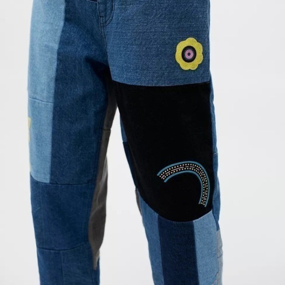 Urban Outfitters BDG Patchwork Embroidered High Waist Baggy Jeans Artsy Size 27 - Picture 5 of 5